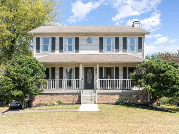 326 Broadmore Dr, Clarksville, TN 37042