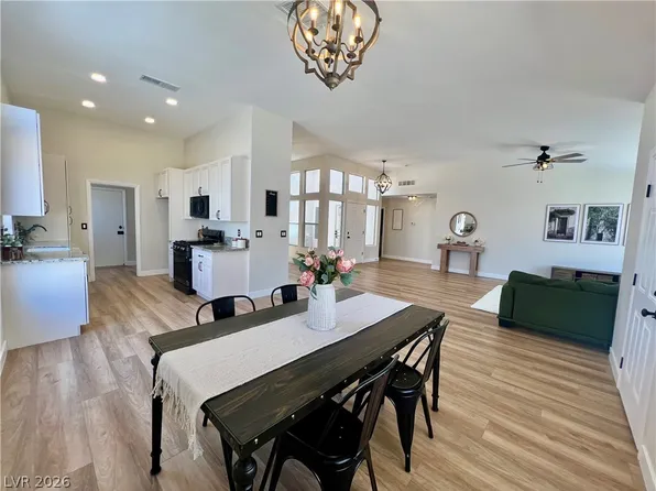 2052 Angel Falls Dr, Henderson, NV 89074