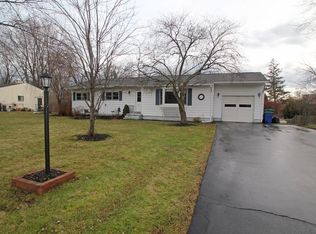 242 Lysander Dr, Rochester, NY 14623