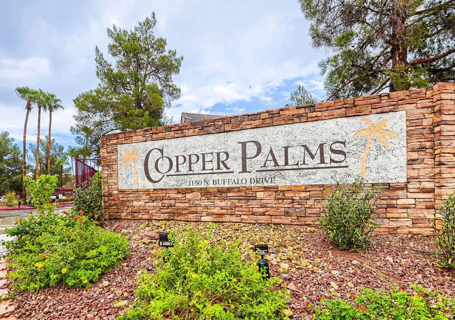 Charming 1bd | Gated Community | Great Amenities — Photo 2