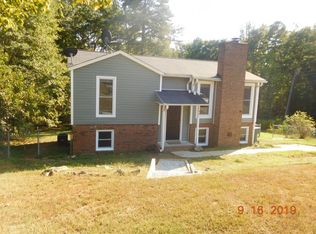 1901 Oak Hollow Rd, Gastonia, NC 28054