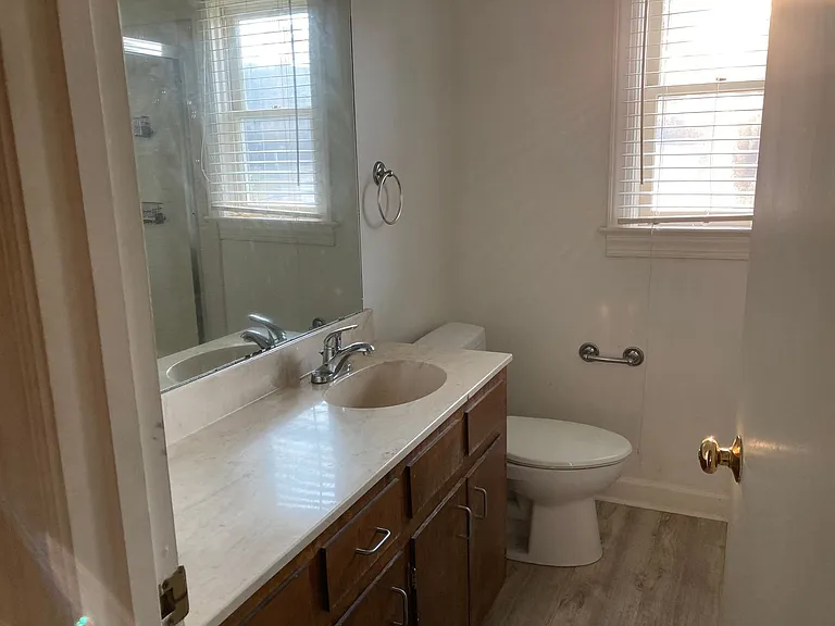 1900 Smallwood Dr — Photo 7