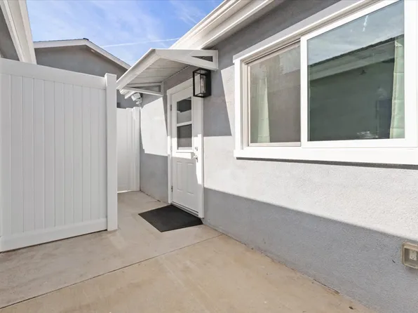 1205 1/2 E Acacia Ave, El Segundo, CA 90245