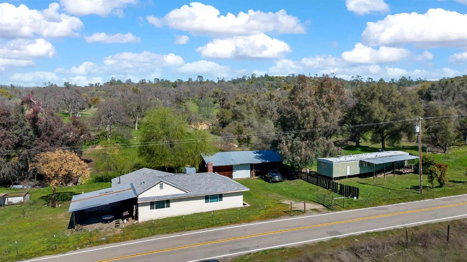 38289 Road 415 photo 1