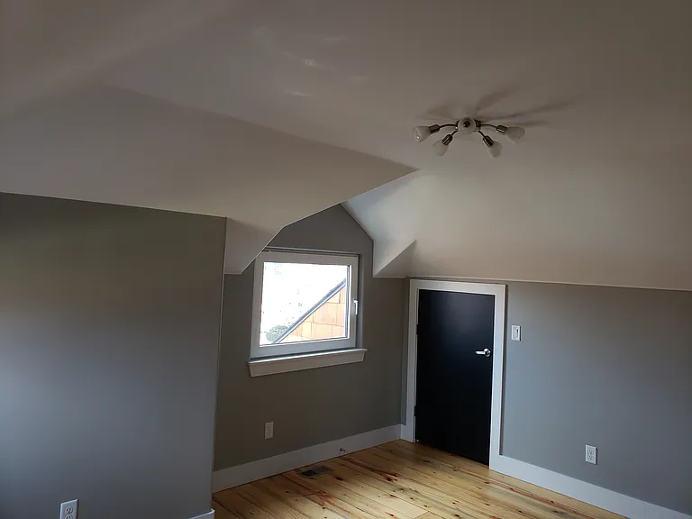 2300 N Vine St — Photo 18