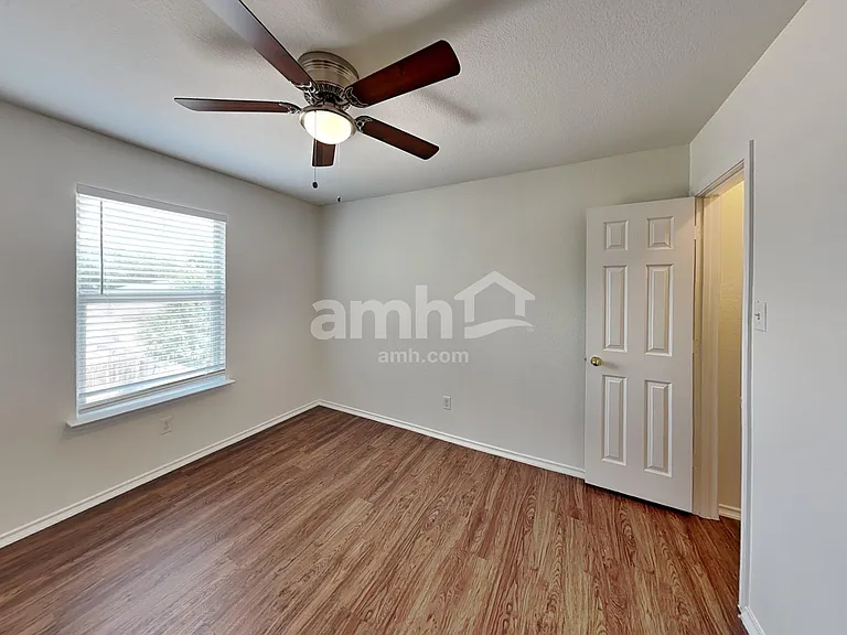 8802 Mission Mdw — Photo 15