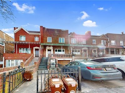 60 Parkway Ct, Brooklyn, NY, 11235