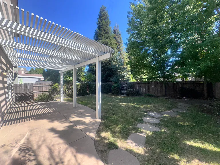1908 Terracina Cir — Photo 30