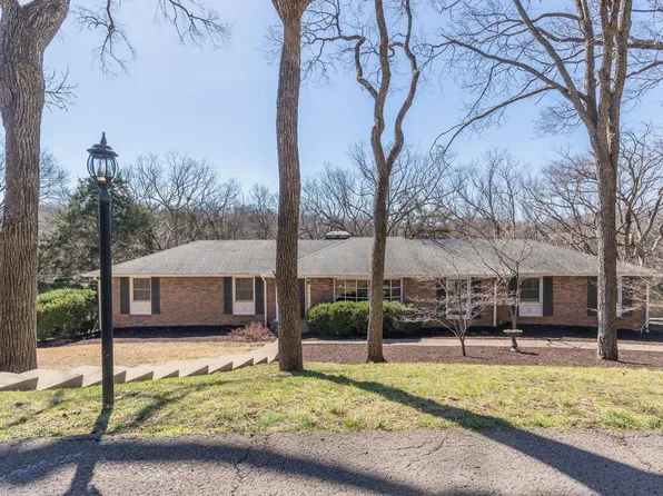 4631 Shys Hill Rd, Nashville, TN 37215