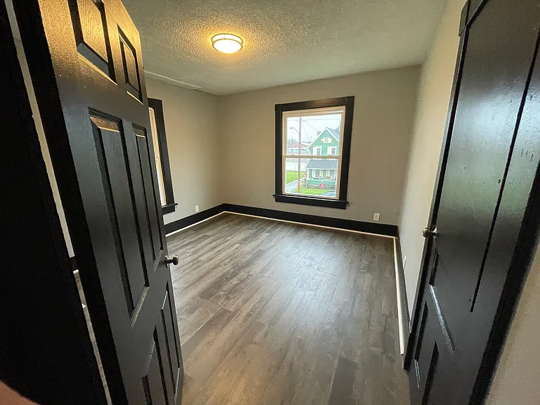 905 High Ave NW #B — Photo 8
