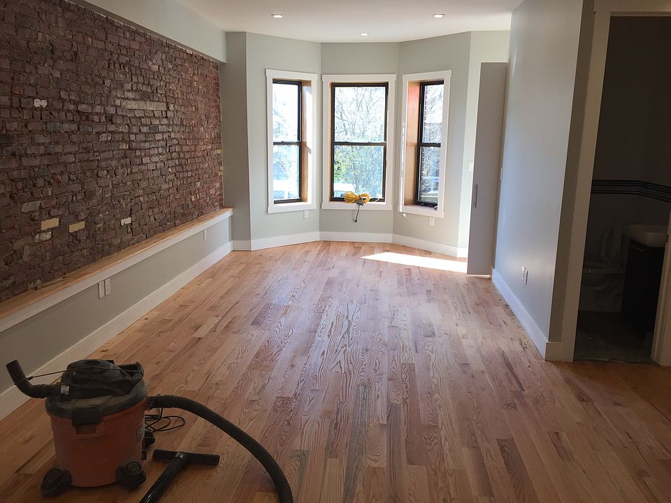 1st image of 1115R E 15th St