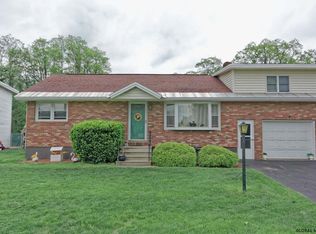 1311 Princetown Rd, Schenectady, NY 12306