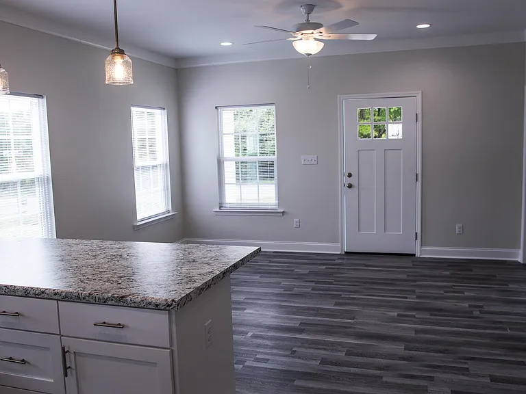 2813 Pine Creek Trl #1 — Photo 2