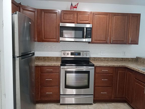5th image of 8304 Bardmoor Blvd APT 19