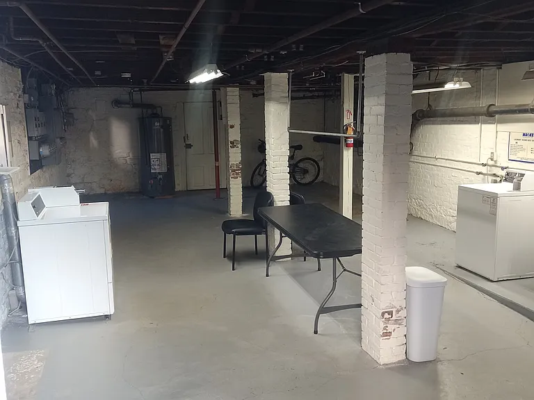 742 N Chestnut St #3 — Photo 8