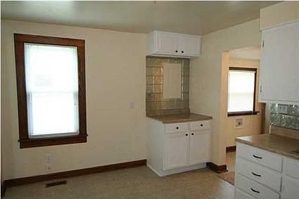 5th image of 1609 E Illinois St