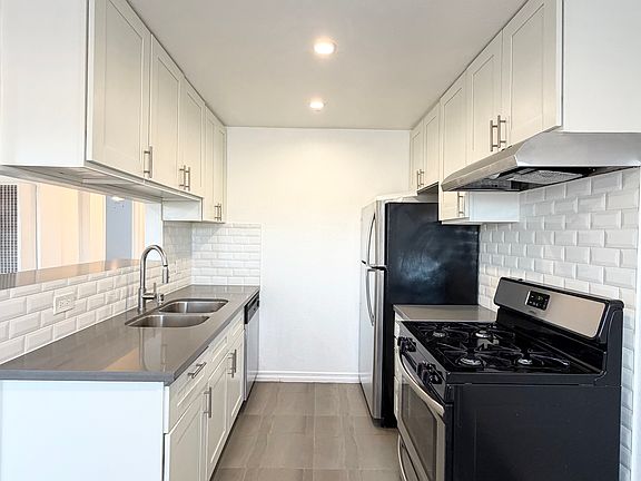 4th image of 530 N Ardmore Ave APT 203