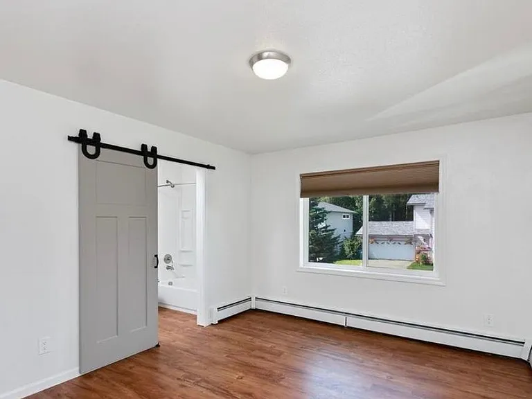 2841 Pribilof St — Photo 8