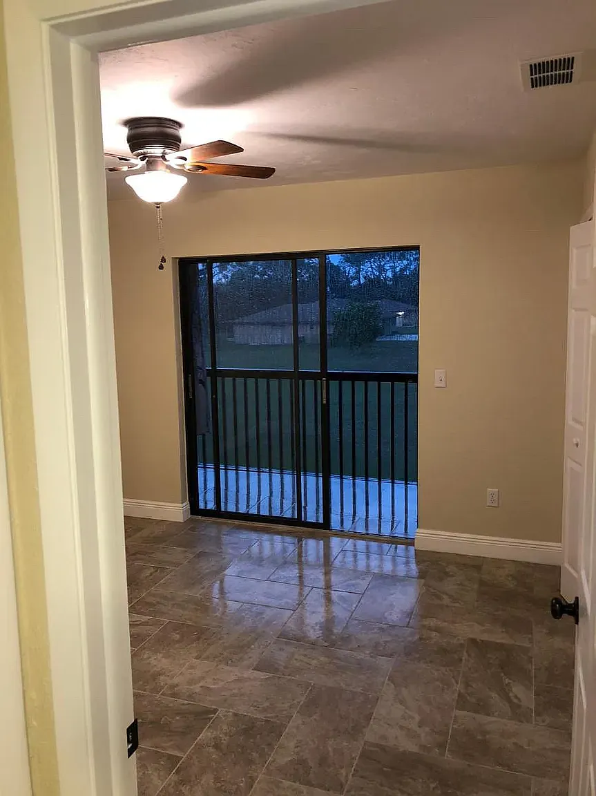 2 bed, 1.5 bath, 1000 sqft, $1,275 — Photo 4