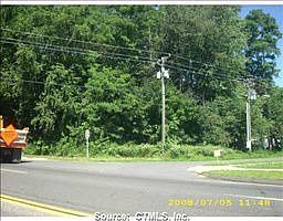 2nd image of 34 Farmington Ave