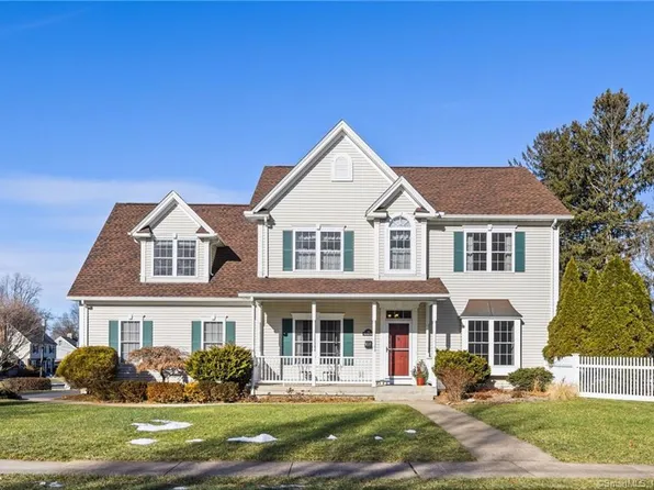 56 Smallwood Road, West Hartford, CT 06107
