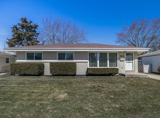 2826 Fleetwood Dr, Racine, WI 53403