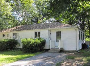 29 Holbrook Rd, Centereach, NY 11720