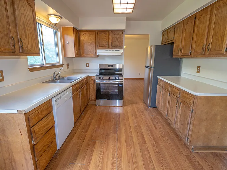 42091 Greenwood Dr — Photo 8