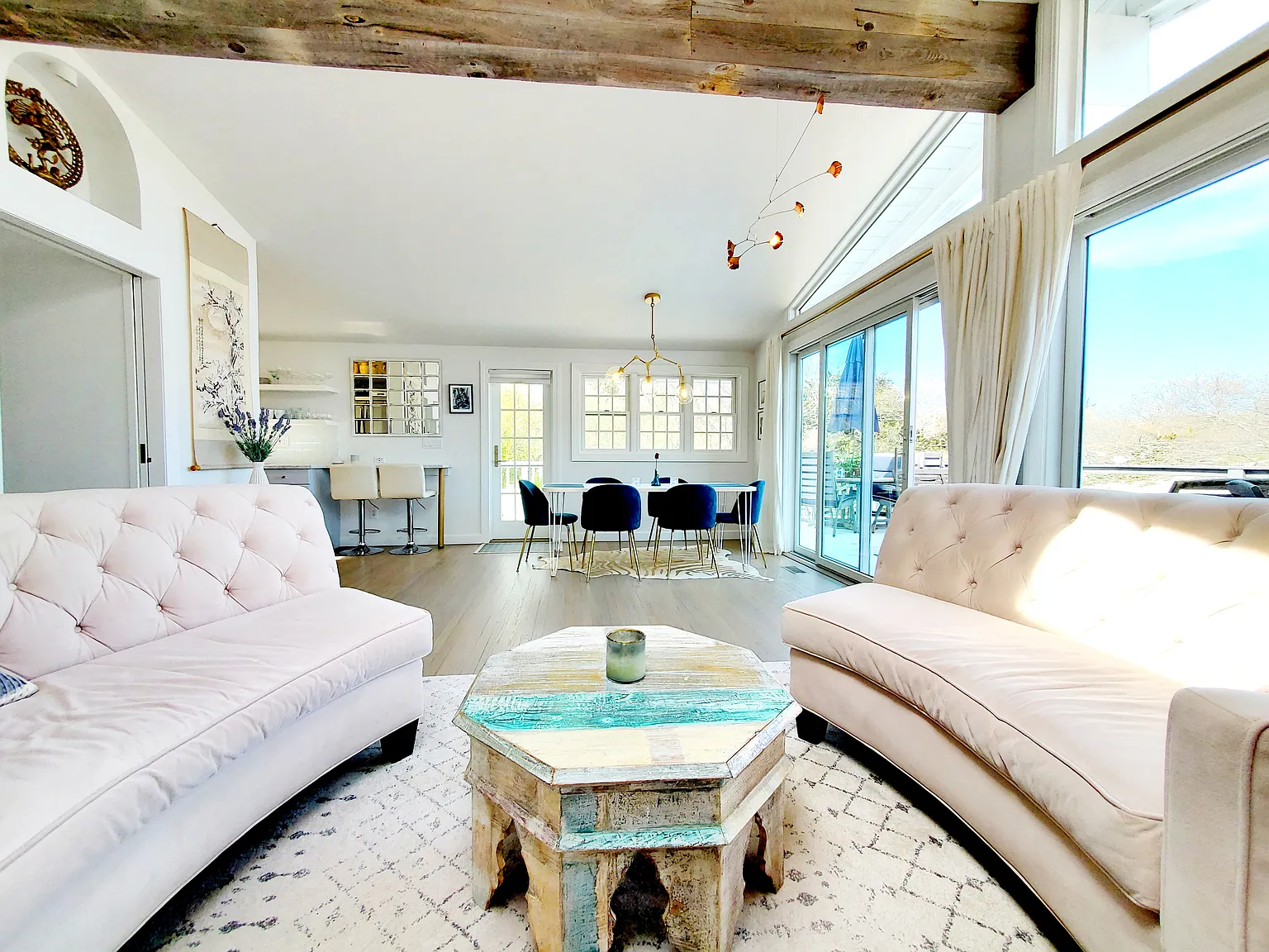 Beach Living — Photo 3
