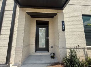 409 Nix Ln, Lawrenceville, GA 30046