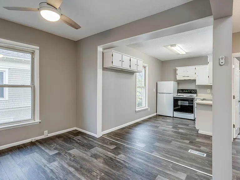 1025 State St — Photo 1