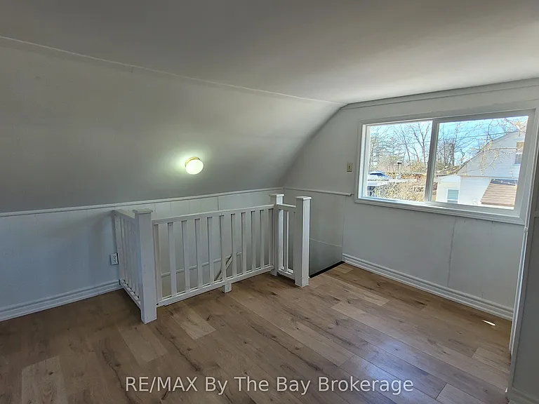 19 Glen St — Photo 12