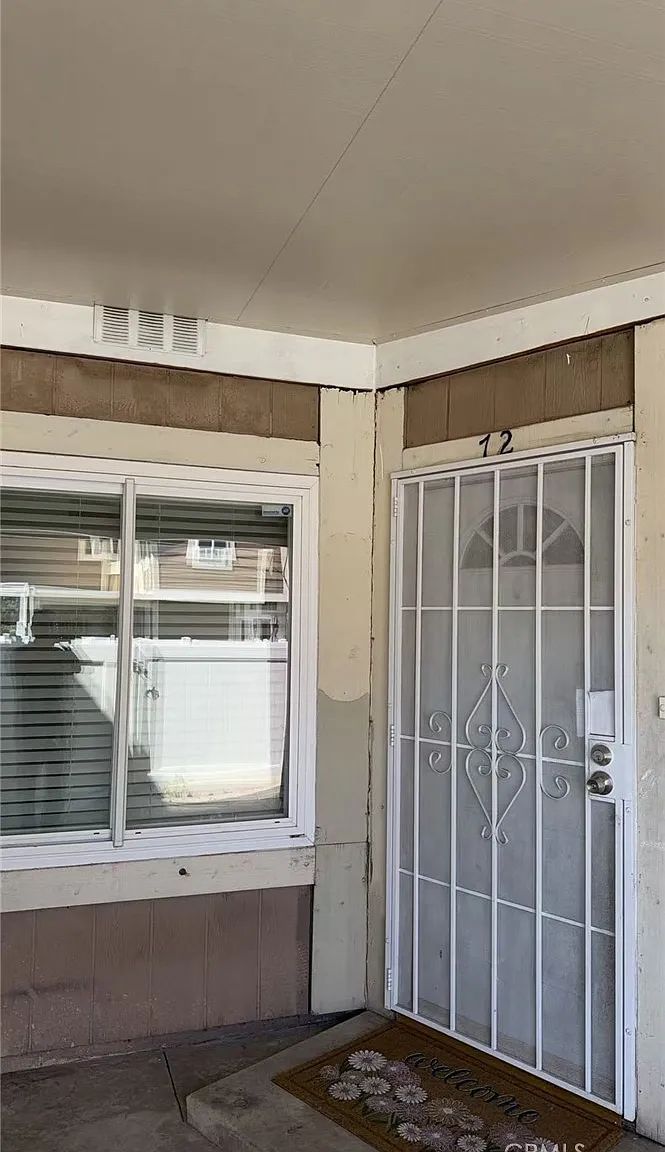 2 bed, 1000 sqft, $2,250 — Photo 2