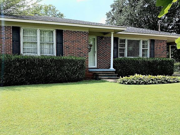2nd image of 1121 Taylor Rd