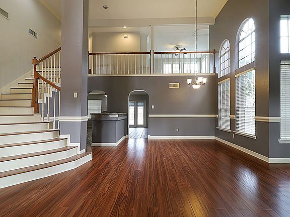 2nd image of 3510 Cypressdale Dr