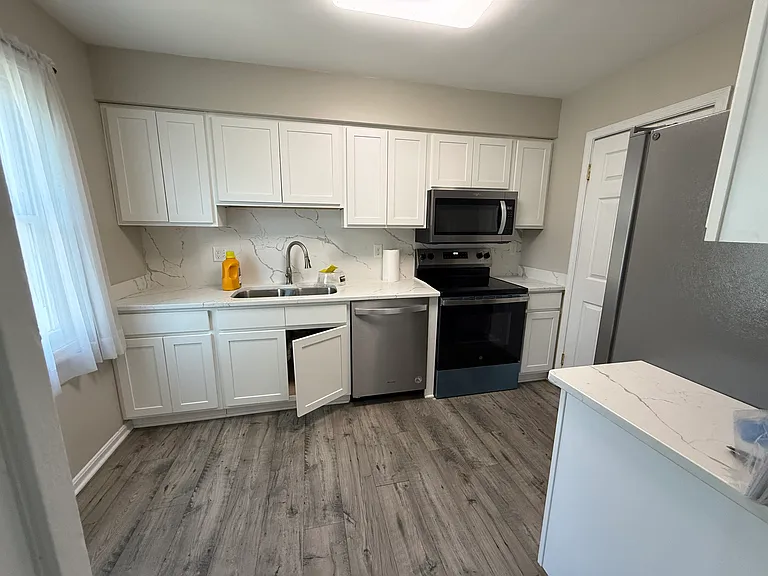 9051 Silver Maple Ct — Photo 6