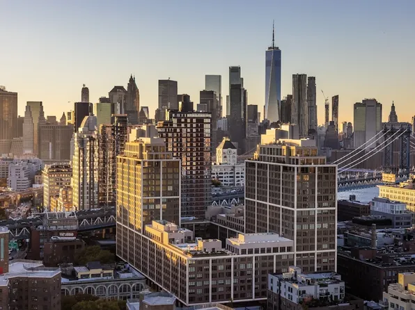 160 Front Street image 2 of 19