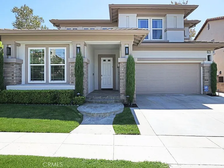 57 Laurelhurst Dr — Photo 2