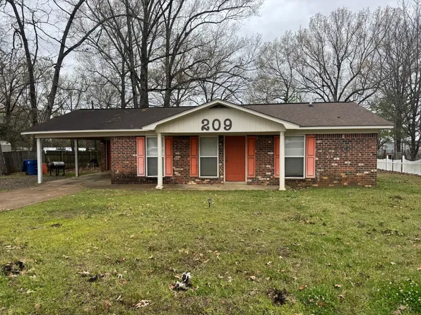 209 Oak Ln, Houston, MS 38851
