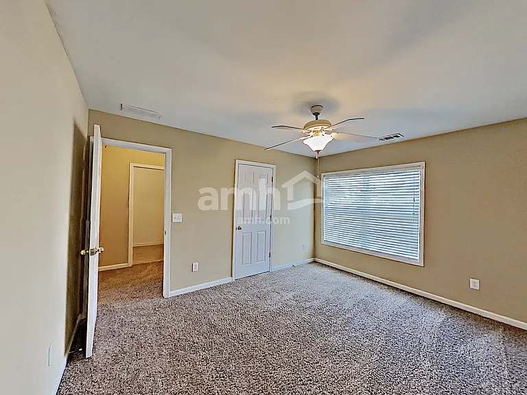 327 Meadowcrest Cir — Photo 19
