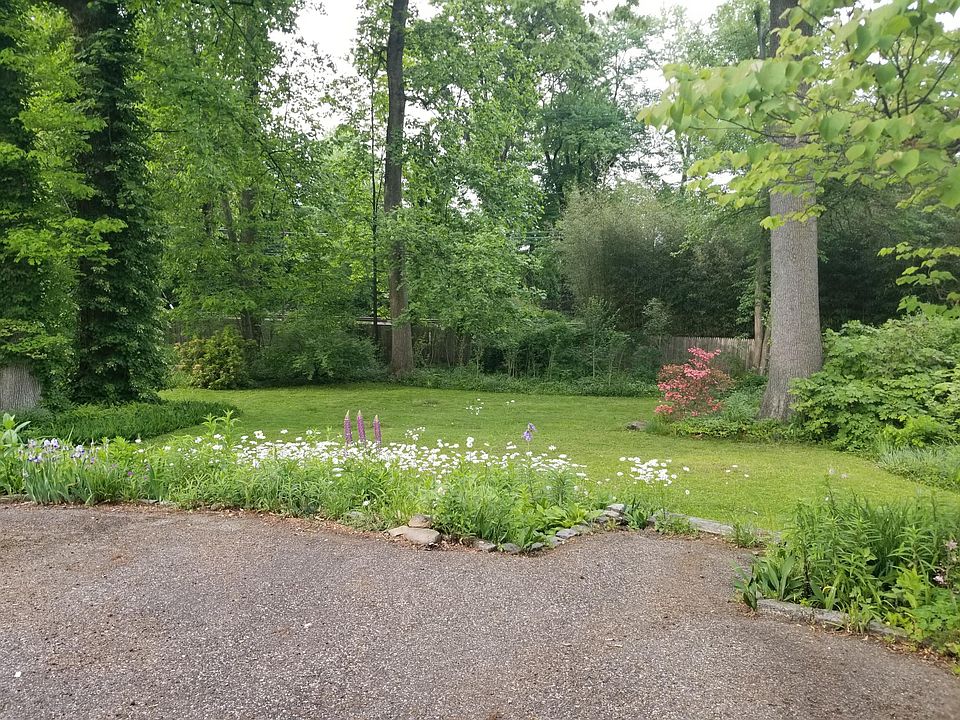 2nd image of 69 Fairwood Rd