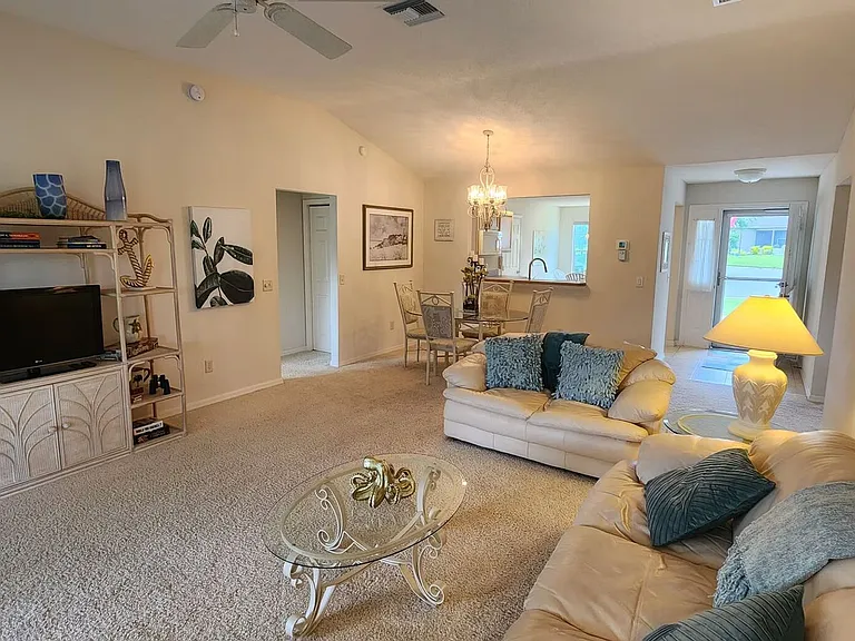 916 Eastmont Ct — Photo 19