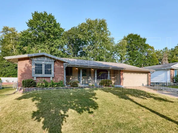 11843 Barden Tower Rd, Florissant, MO 63033