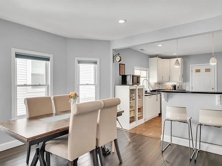 11 Lexington St #11 — Photo 3
