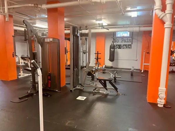 201 Saint Pauls Avenue image 14 of 18