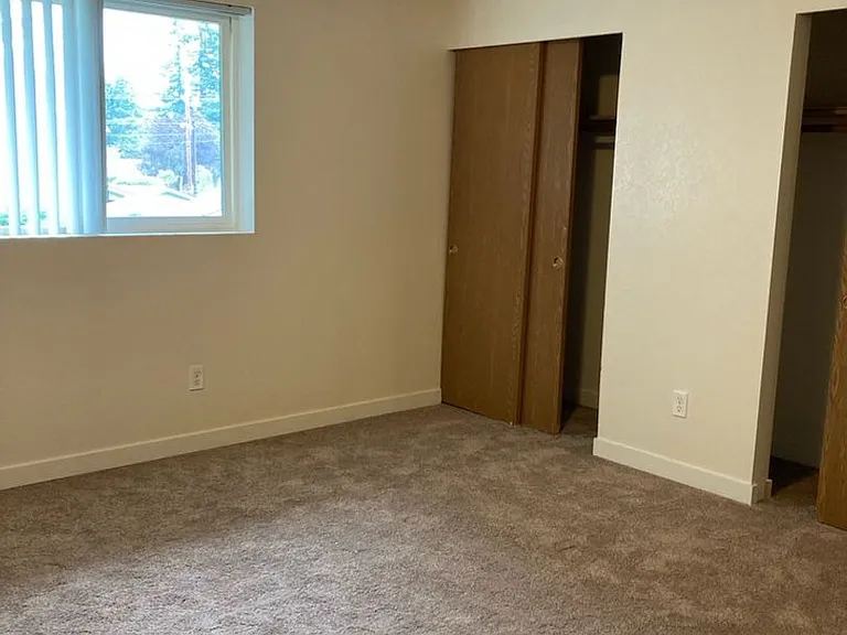 7604 51st Ave NE — Photo 33