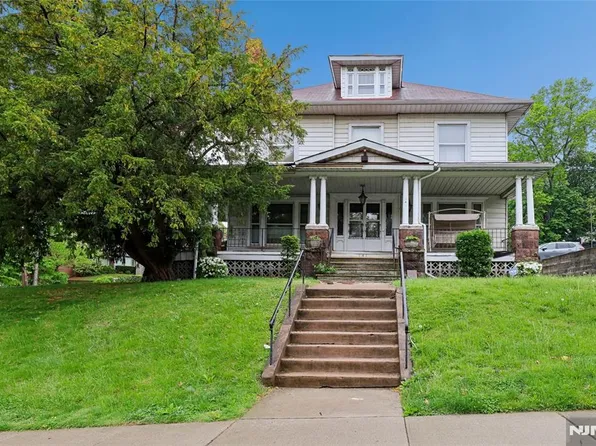 139 Aycrigg Ave, Passaic, NJ 07055