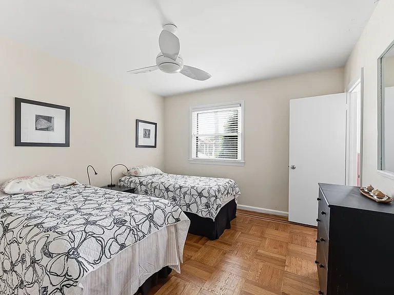 8111 Atlantic Ave — Photo 24