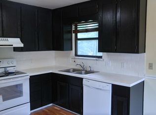 8711 W 80th St, Overland Park, KS 66204