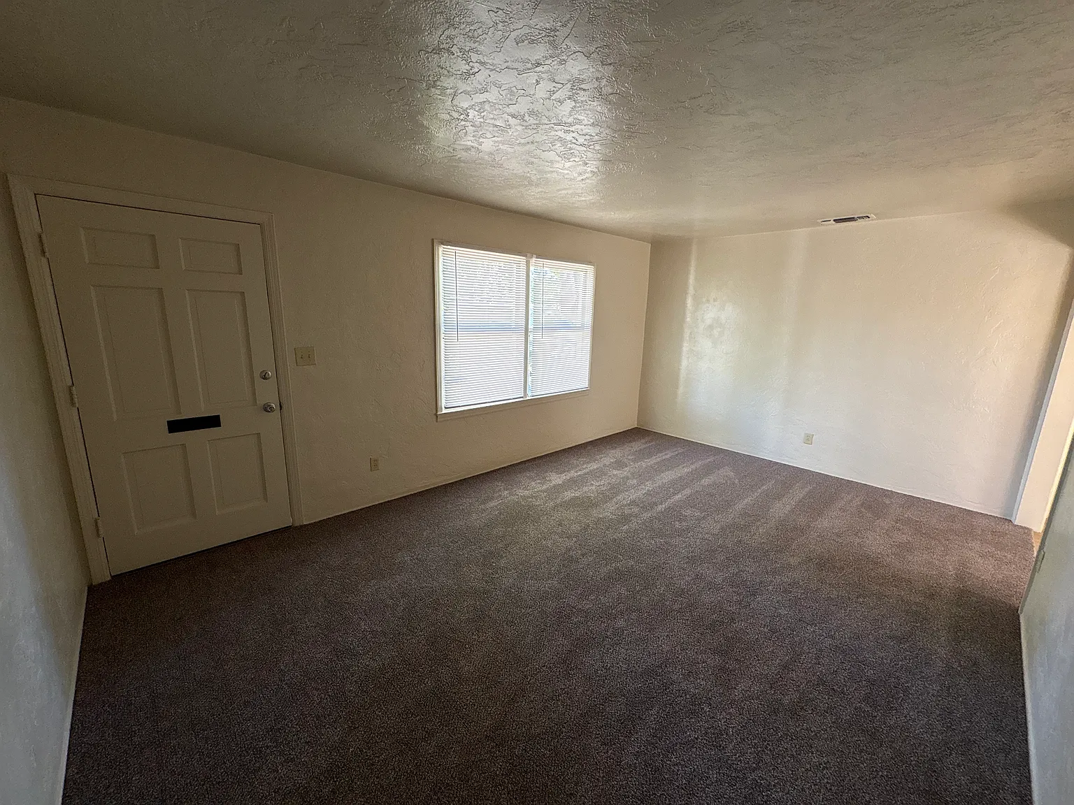 2 bed, 760 sqft, $2,000 — Photo 2